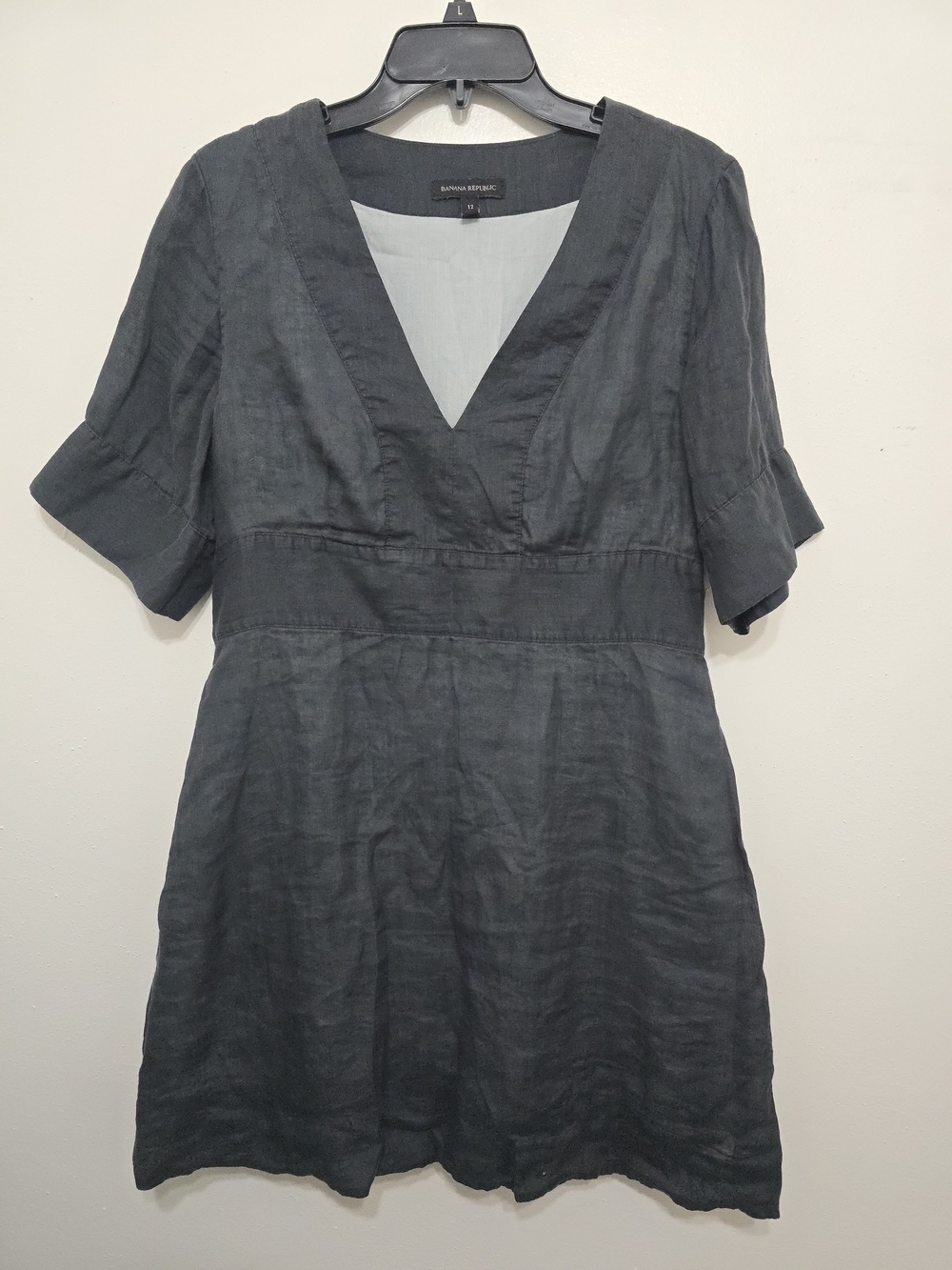 Banana Republic Charcoal V-Neck Linen Short Sleeve Dress